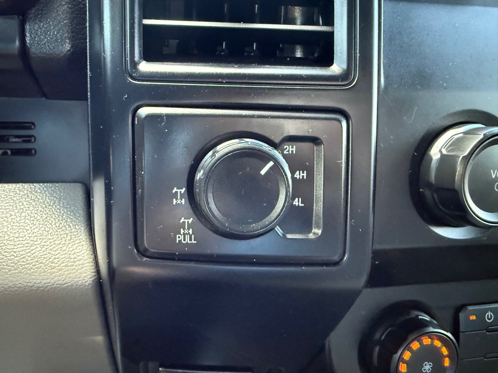 2015 Ford F-150 Image 29