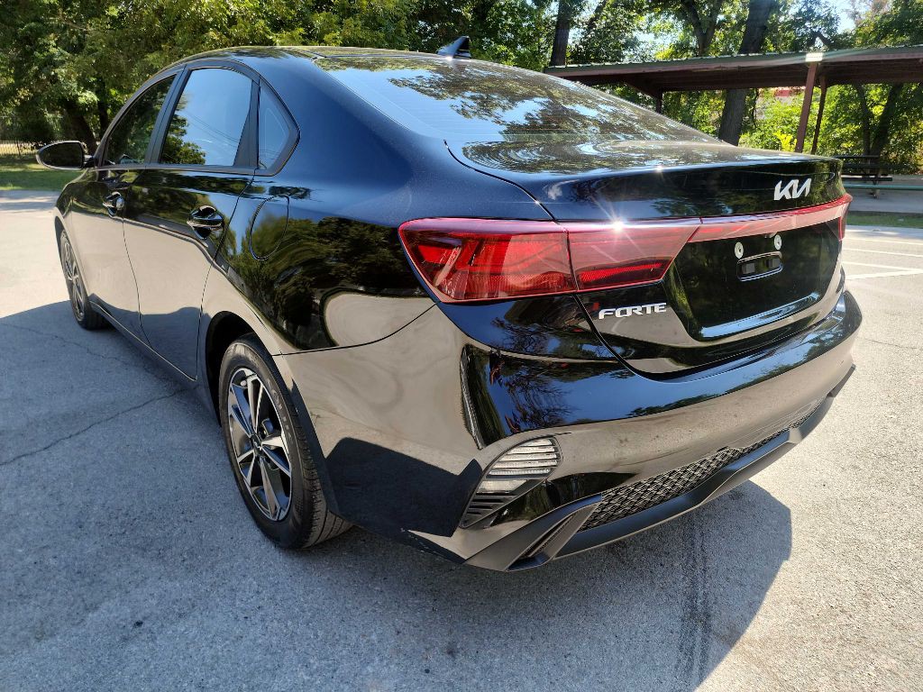 2024 Kia Forte Image 5