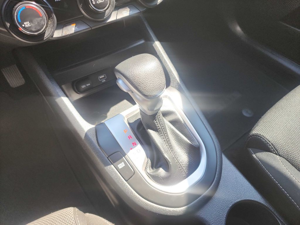 2024 Kia Forte Image 24
