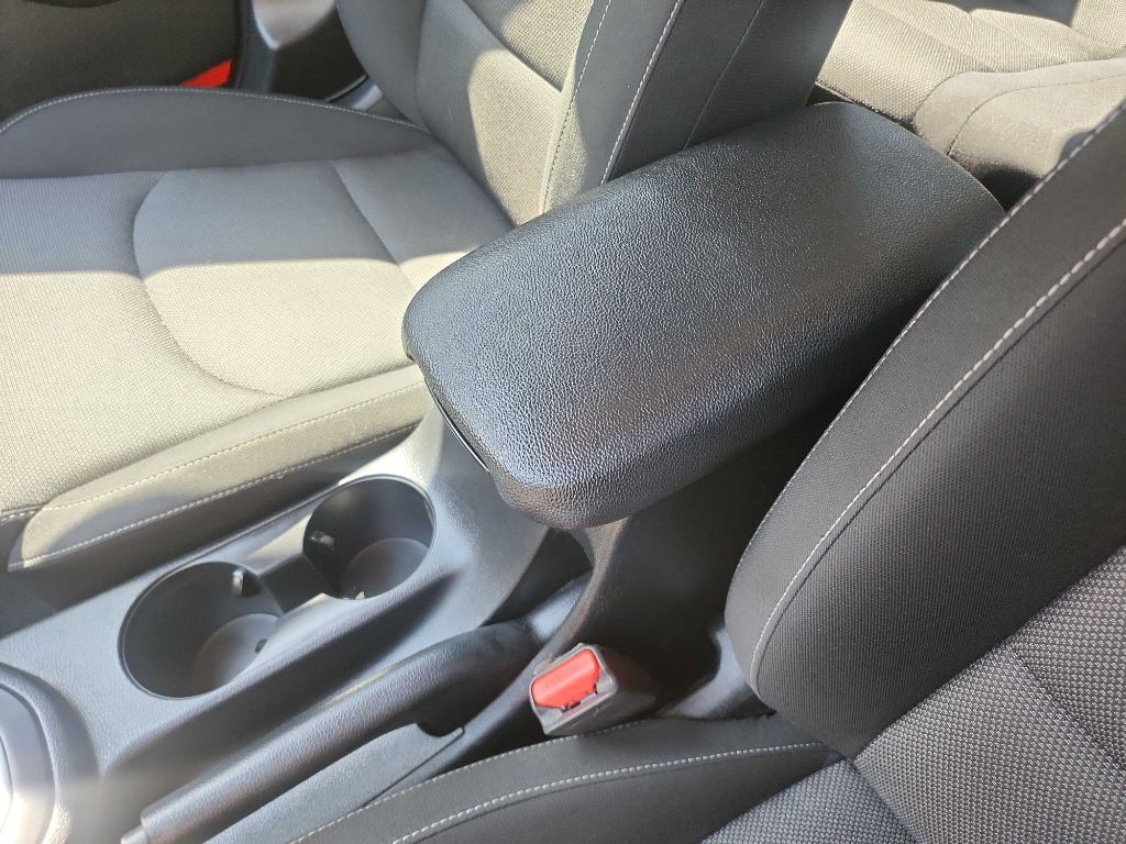 2024 Kia Forte Image 25