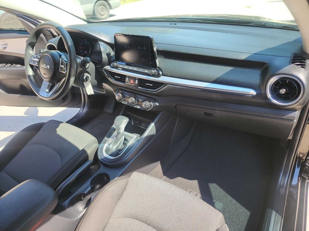 2024 Kia Forte Image 34