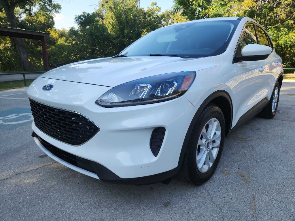2021 Ford Escape Image 3