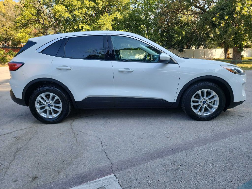 2021 Ford Escape Image 11