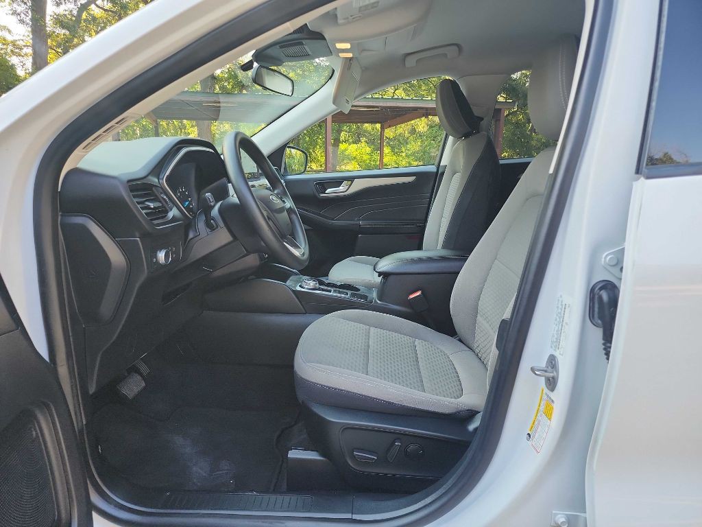 2021 Ford Escape Image 16