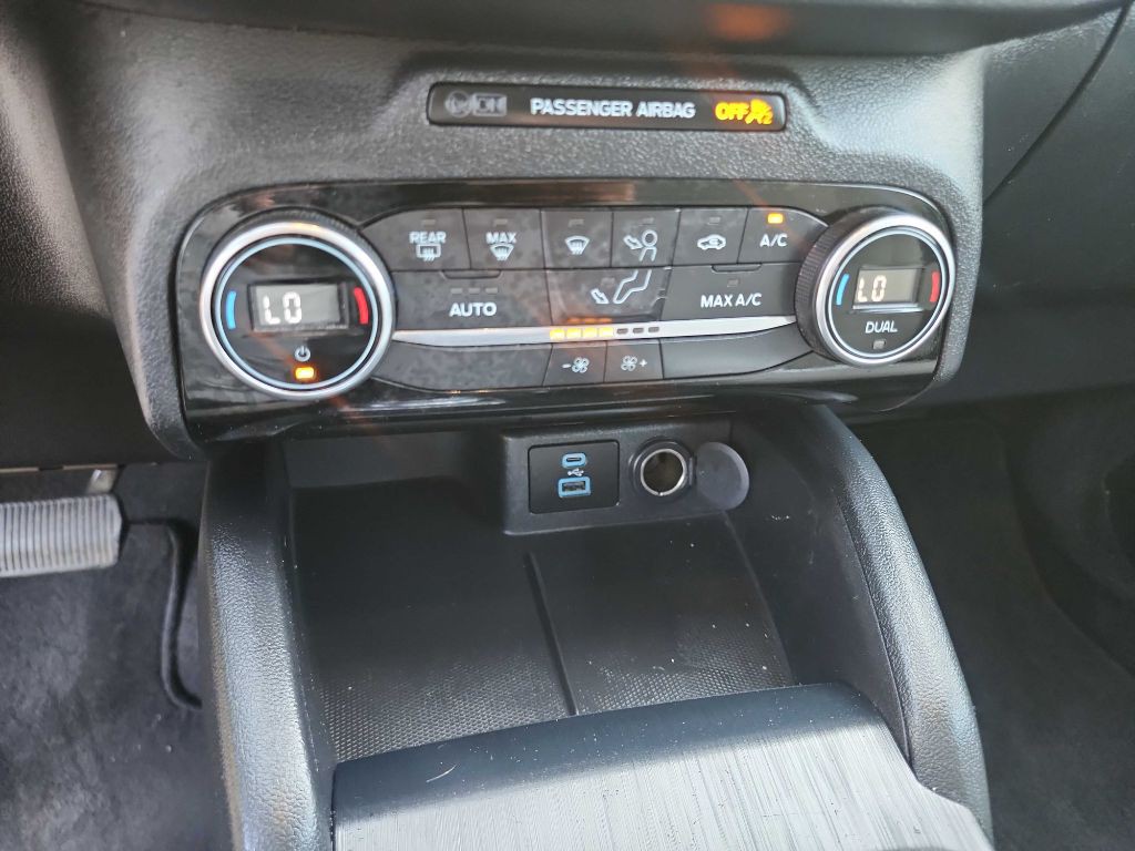 2021 Ford Escape Image 25