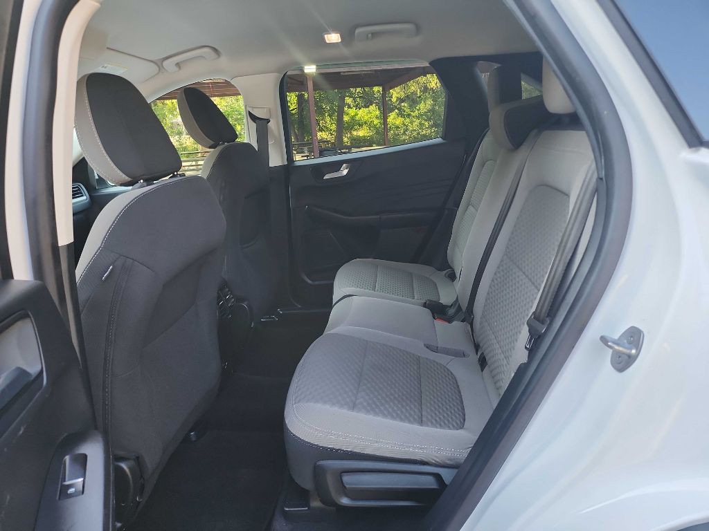 2021 Ford Escape Image 28