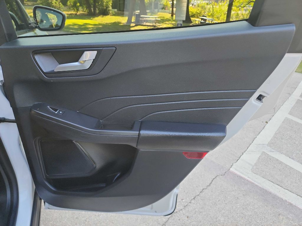 2021 Ford Escape Image 29