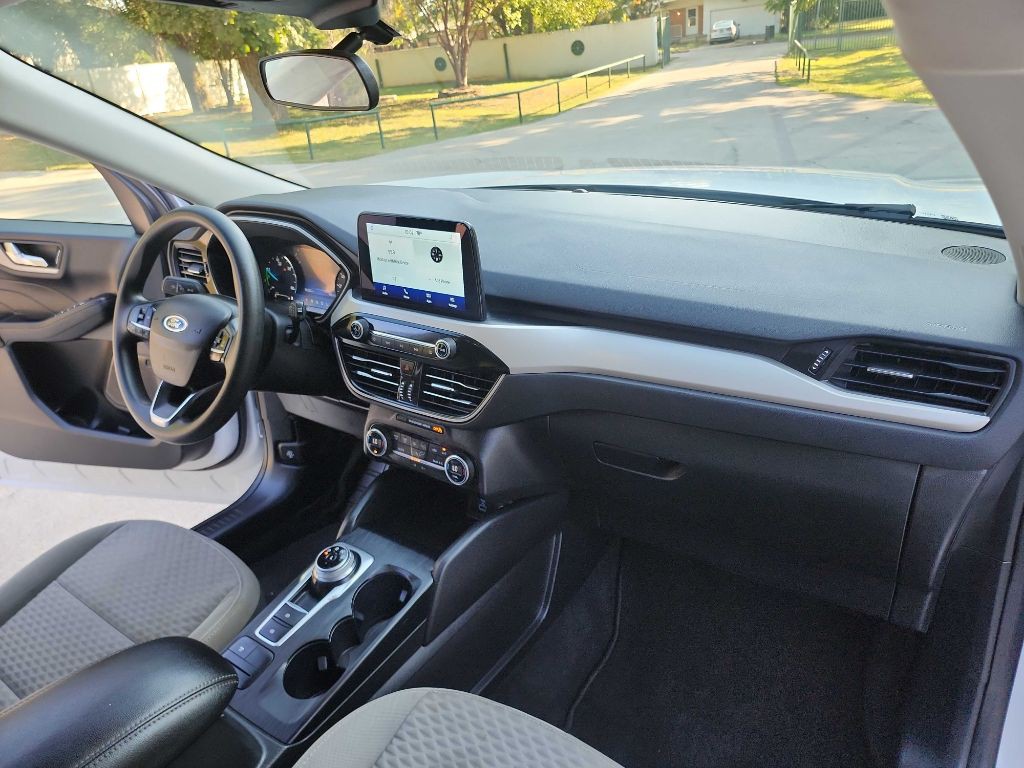 2021 Ford Escape Image 34