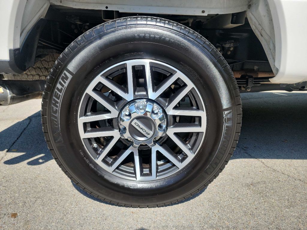 2017 Ford F-350 Image 15