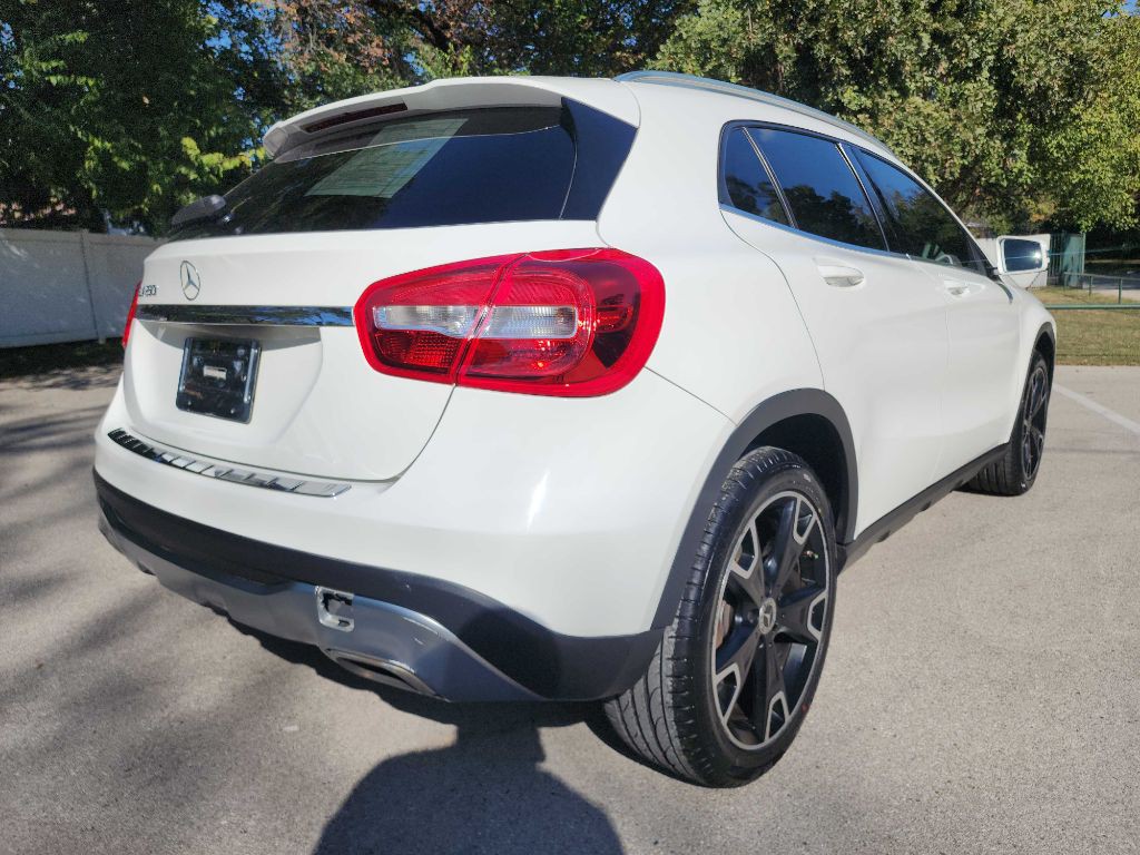 2019 Mercedes-Benz GLA-Class Image 9