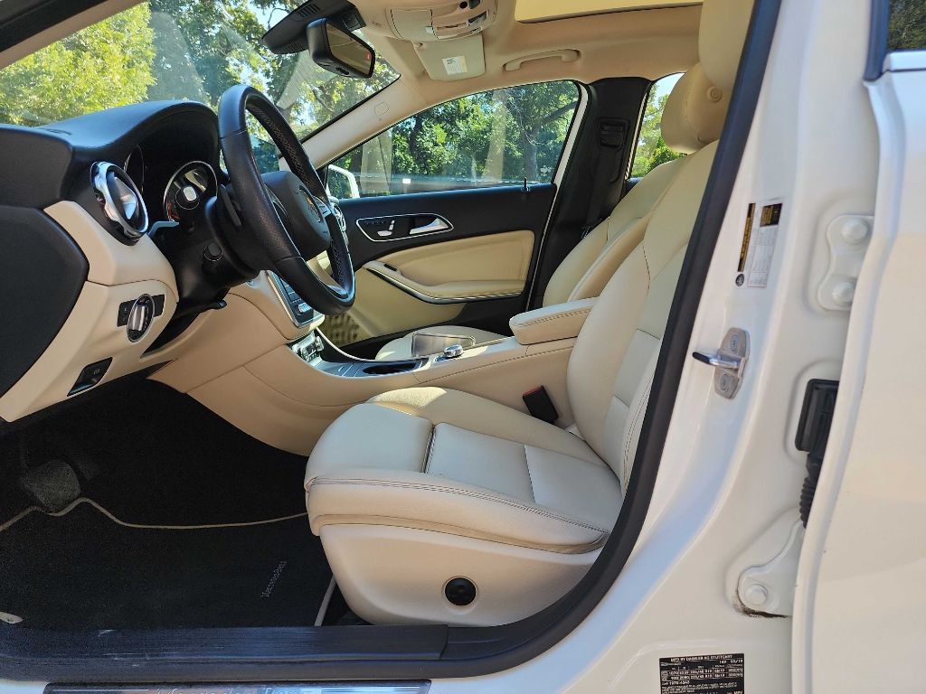 2019 Mercedes-Benz GLA-Class Image 14
