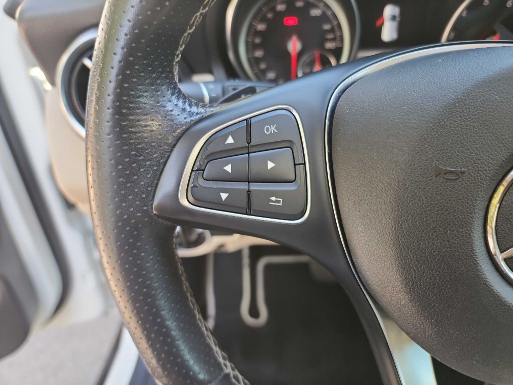 2019 Mercedes-Benz GLA-Class Image 16