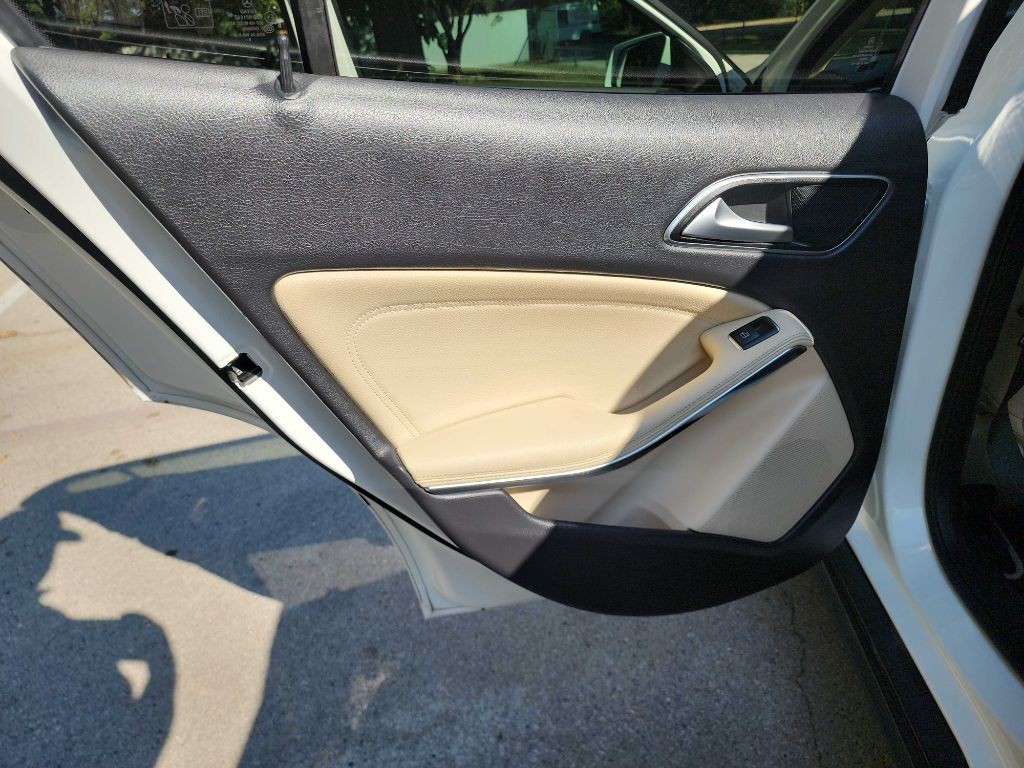2019 Mercedes-Benz GLA-Class Image 25