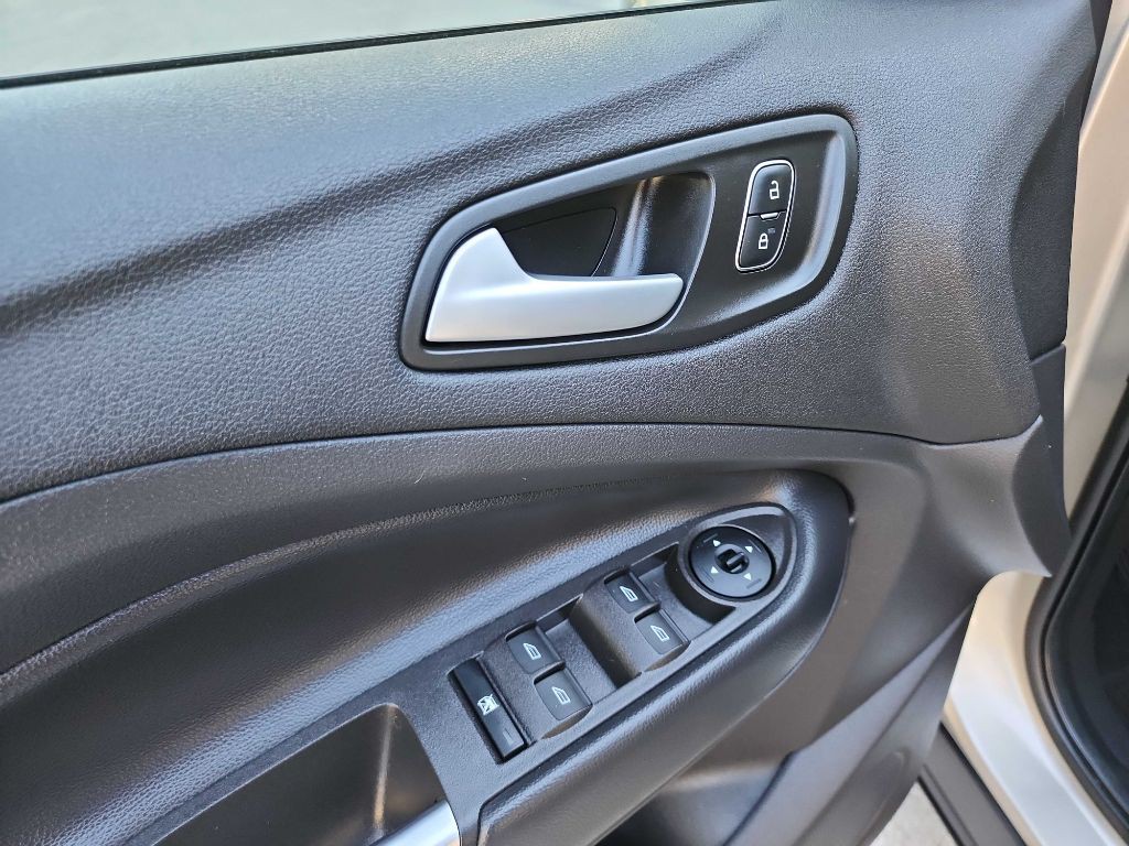 2018 Ford Escape Image 16