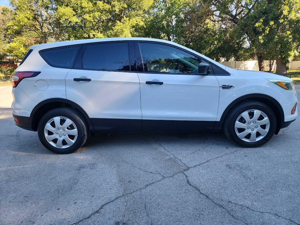 2017 Ford Escape Image 10