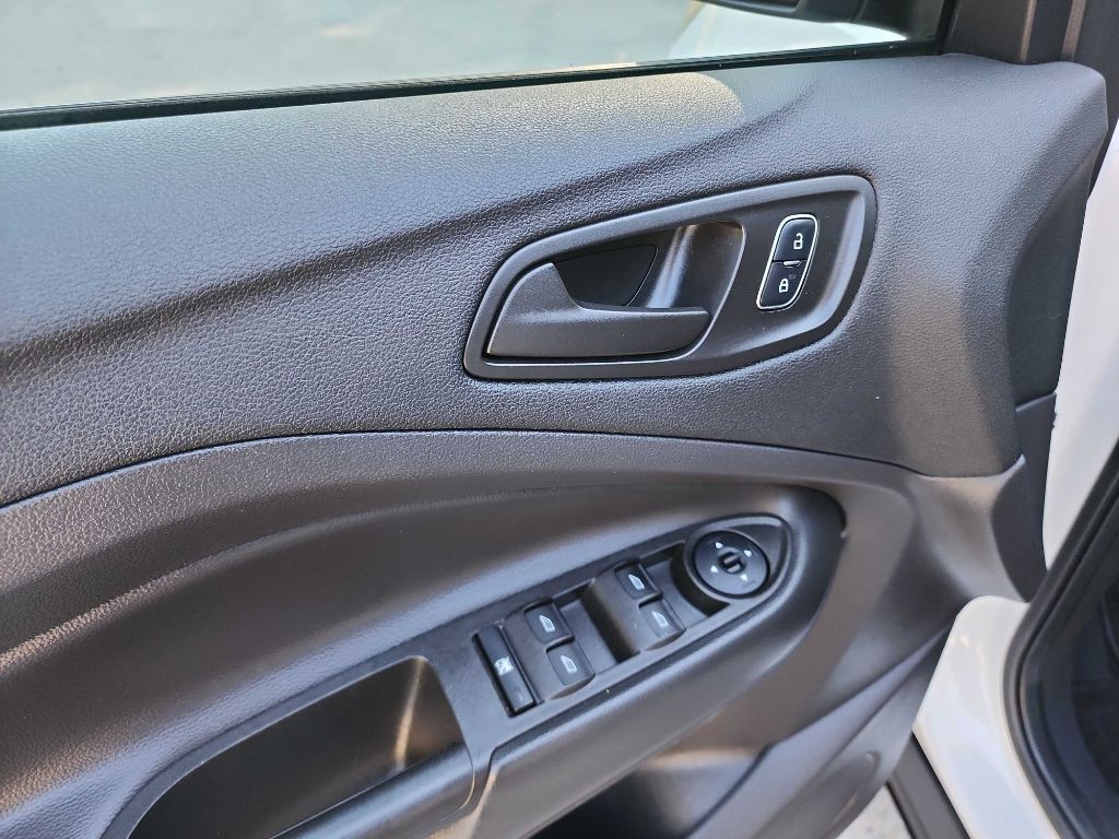 2017 Ford Escape Image 14