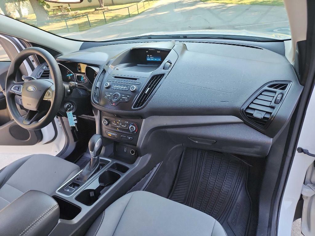 2017 Ford Escape Image 33