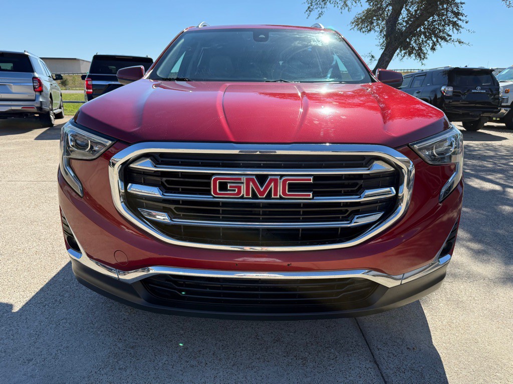 2020 GMC Terrain Image 2