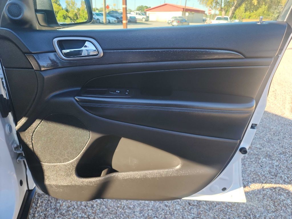 2018 Jeep Grand Cherokee Image 34