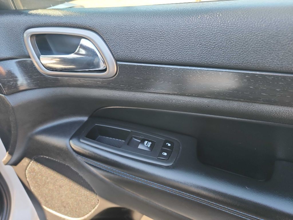 2018 Jeep Grand Cherokee Image 35