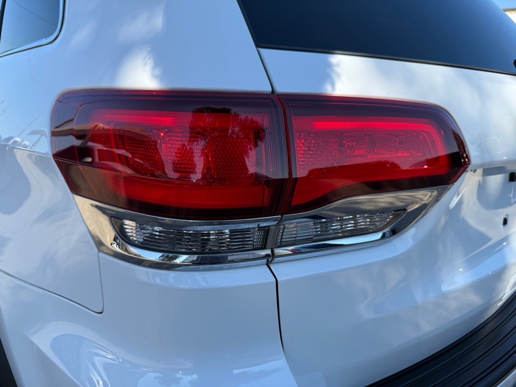 2020 Jeep Grand Cherokee Image 11