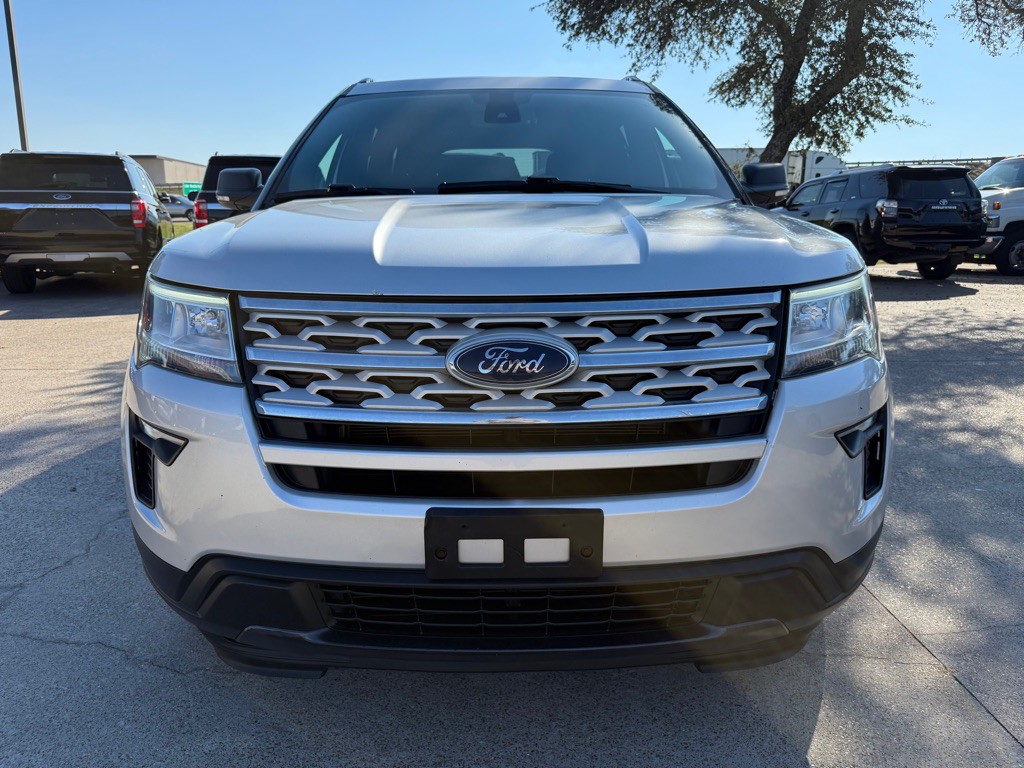 2019 Ford Explorer Image 2