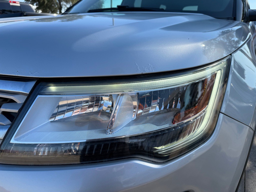 2019 Ford Explorer Image 10