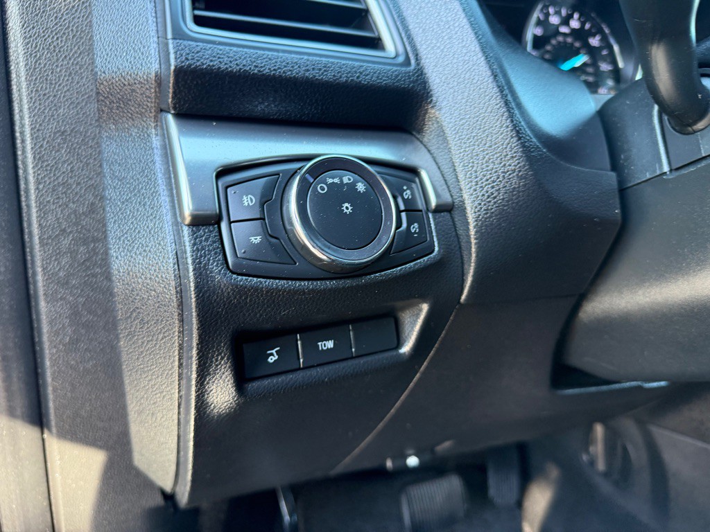 2019 Ford Explorer Image 22