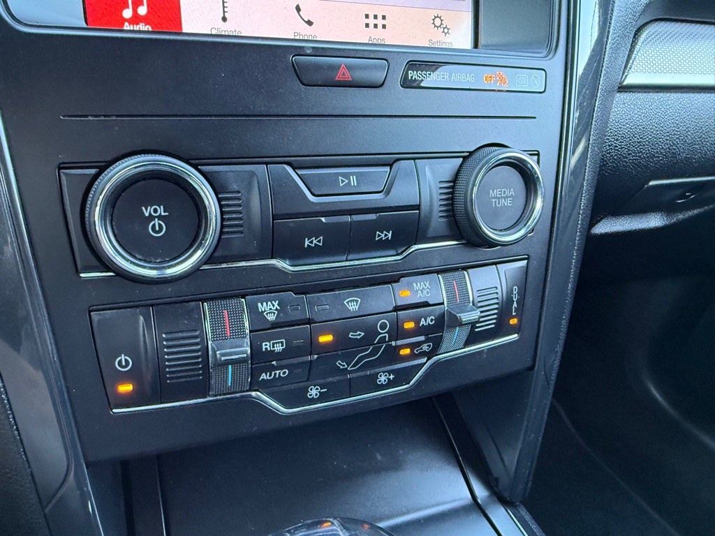 2019 Ford Explorer Image 34