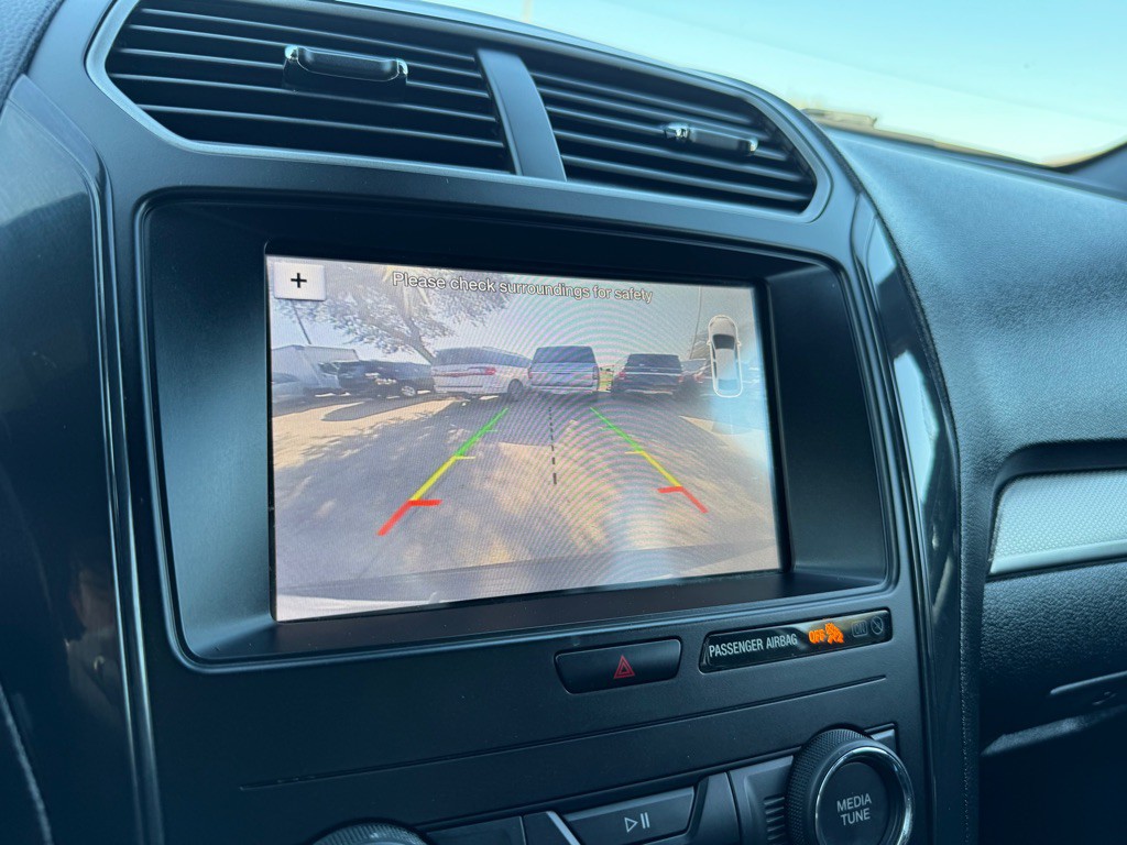 2019 Ford Explorer Image 37