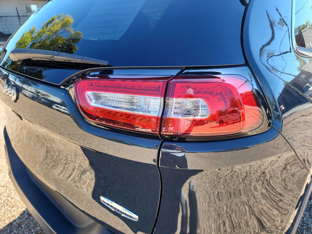 2018 Jeep Cherokee Image 10