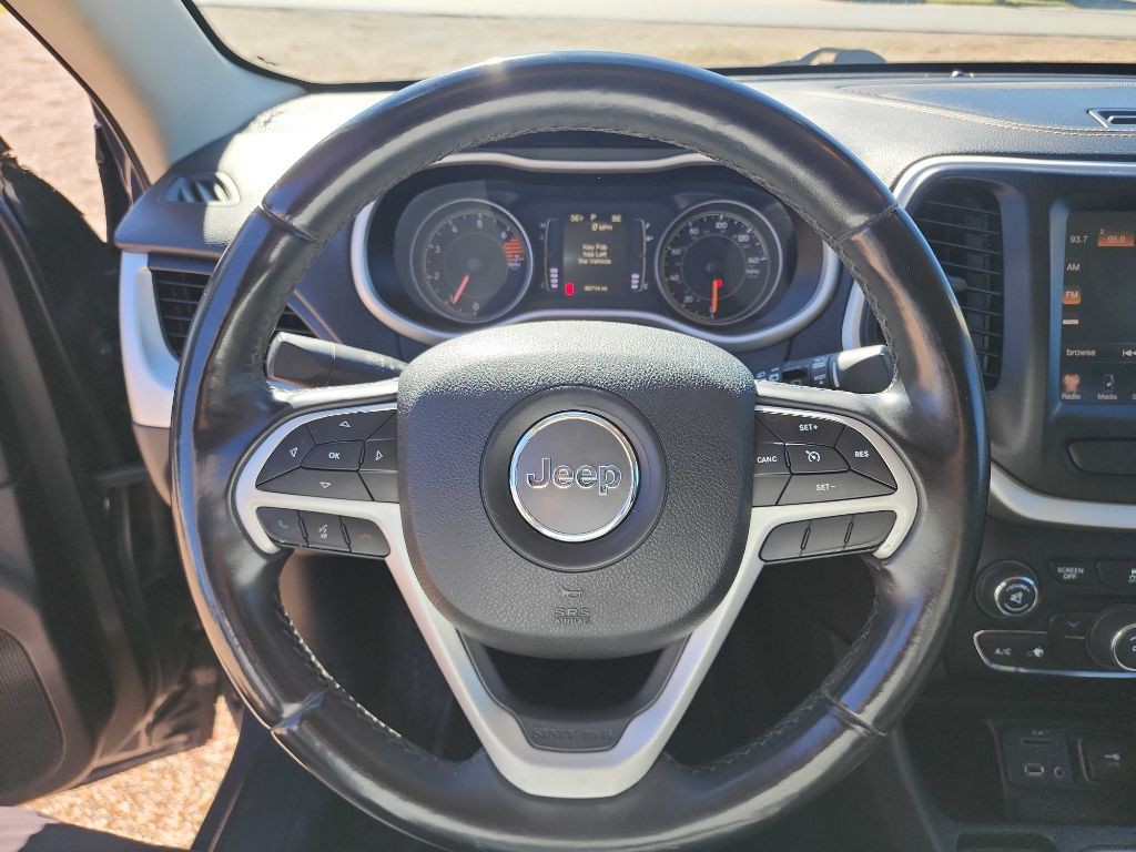 2018 Jeep Cherokee Image 16