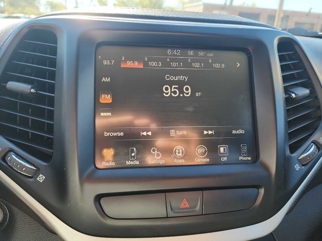 2018 Jeep Cherokee Image 21