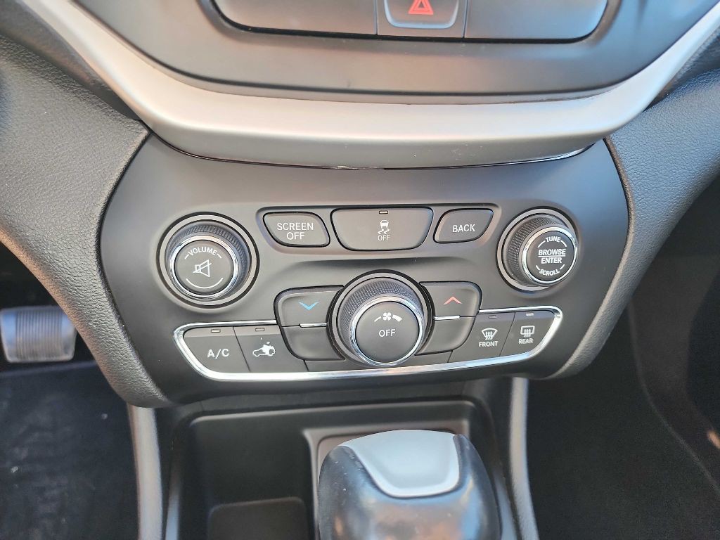 2018 Jeep Cherokee Image 22