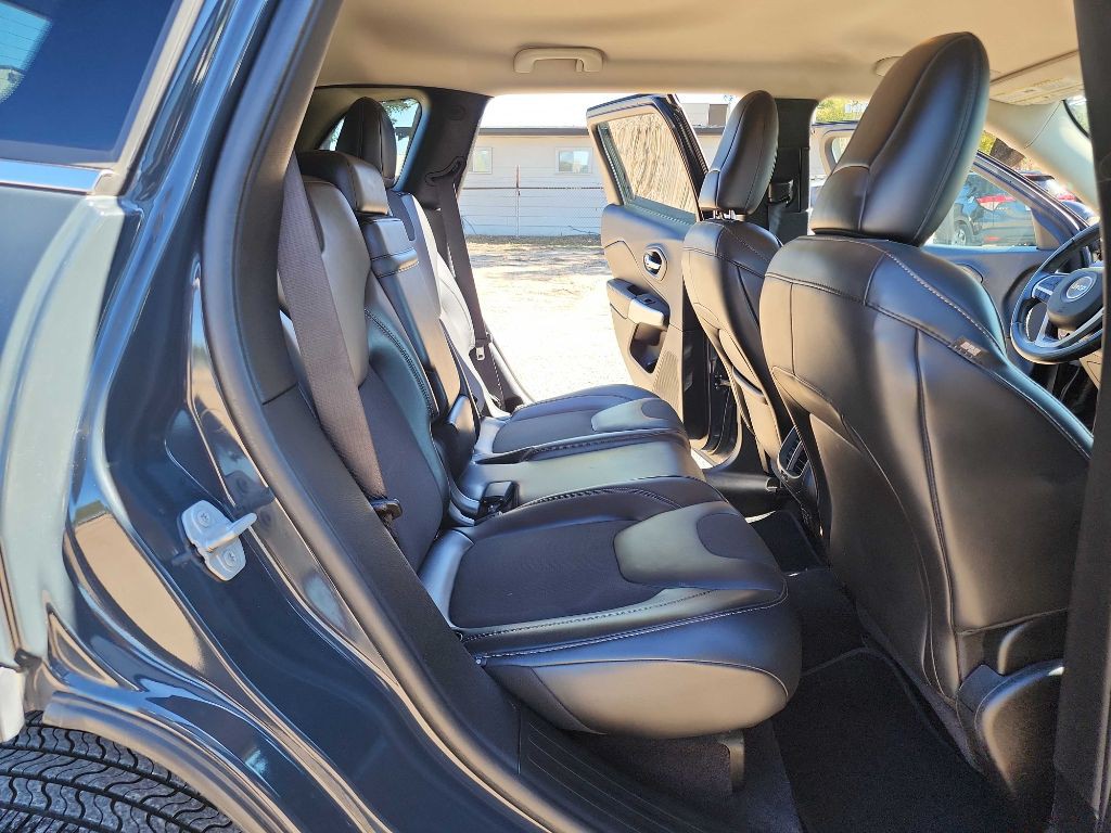 2018 Jeep Cherokee Image 31