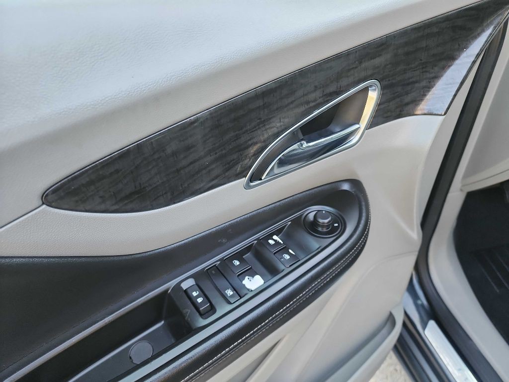 2015 Buick Enclave Image 14