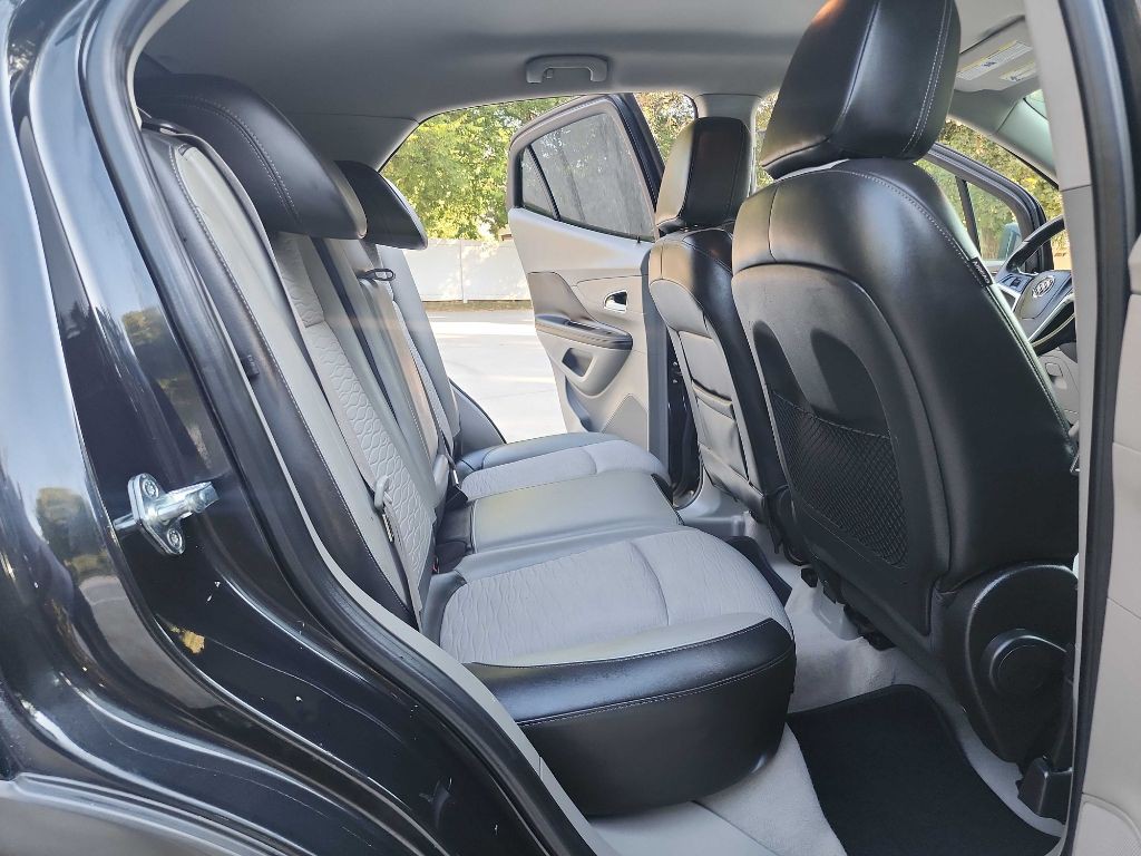 2015 Buick Enclave Image 30