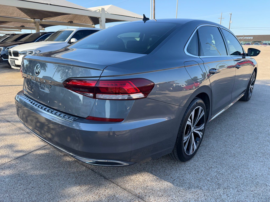2021 Volkswagen Passat Image 7