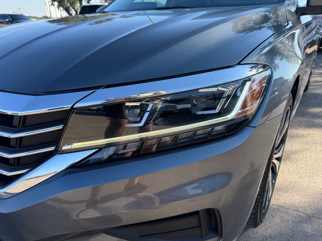 2021 Volkswagen Passat Image 10