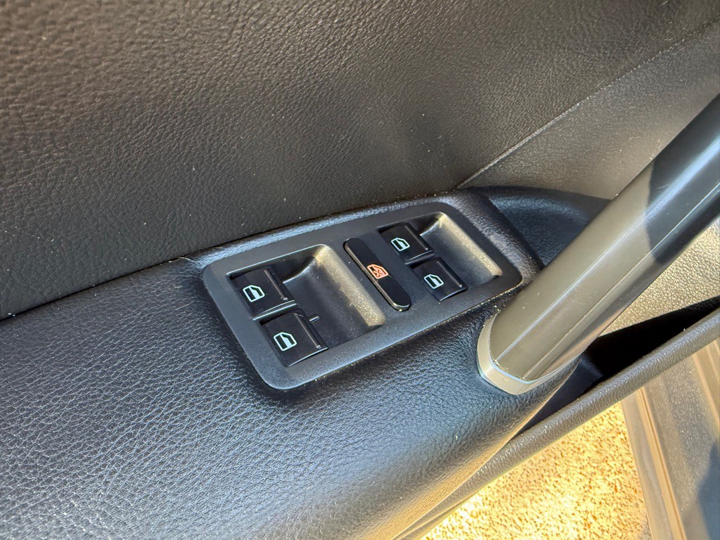 2021 Volkswagen Passat Image 19