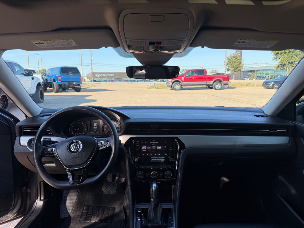 2021 Volkswagen Passat Image 21