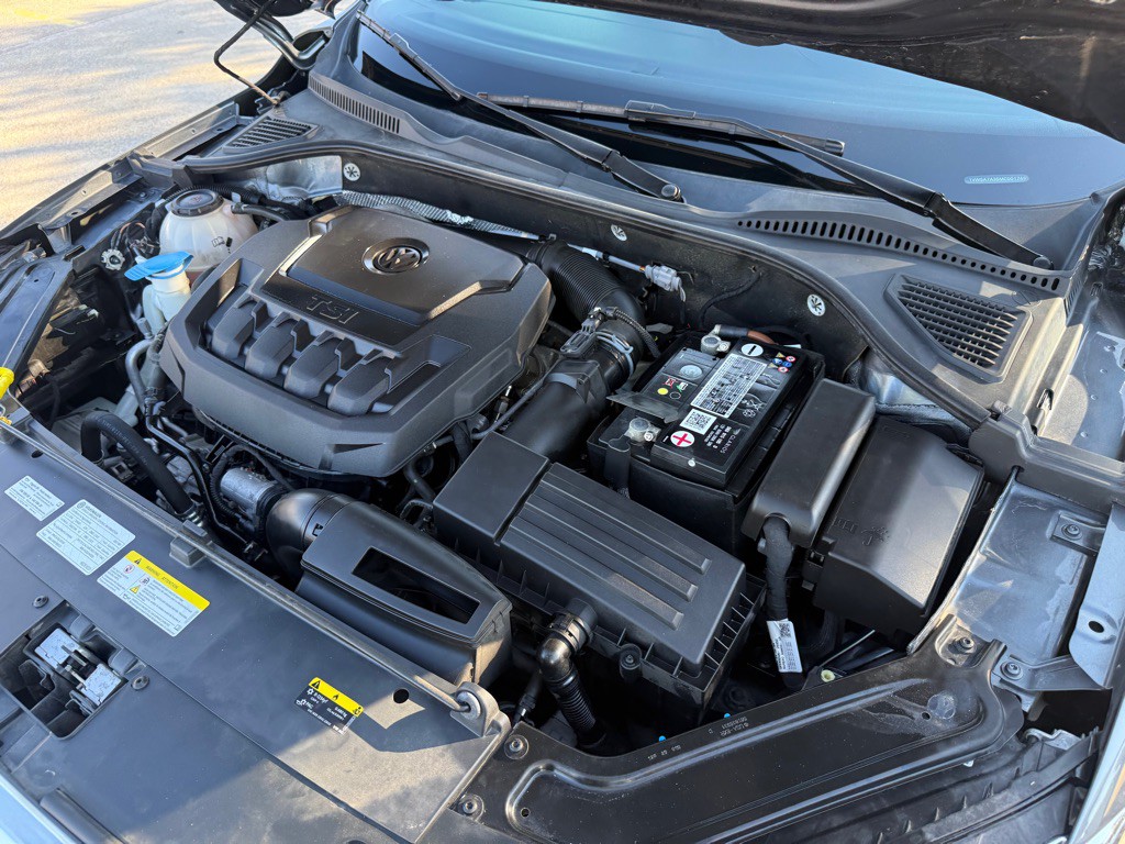 2021 Volkswagen Passat Image 35