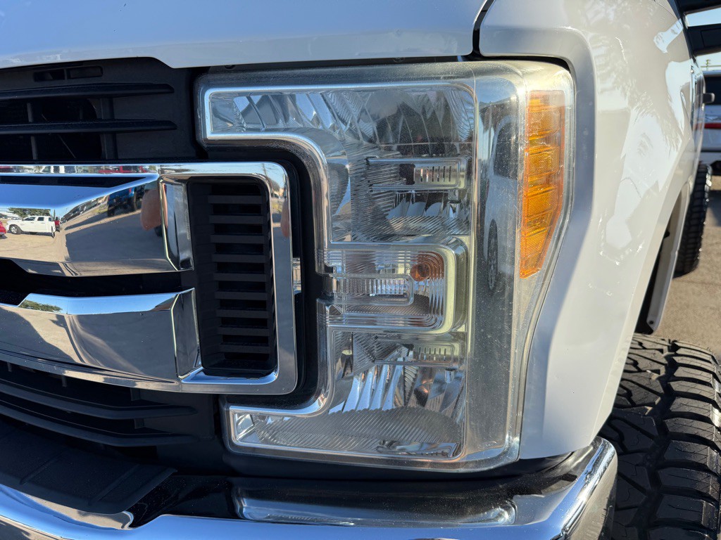 2017 Ford F-250 Image 12