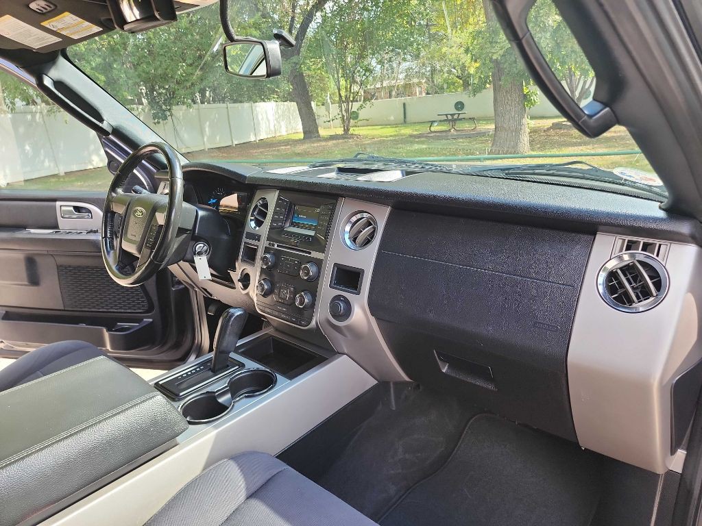 2017 Ford Expedition Image 38