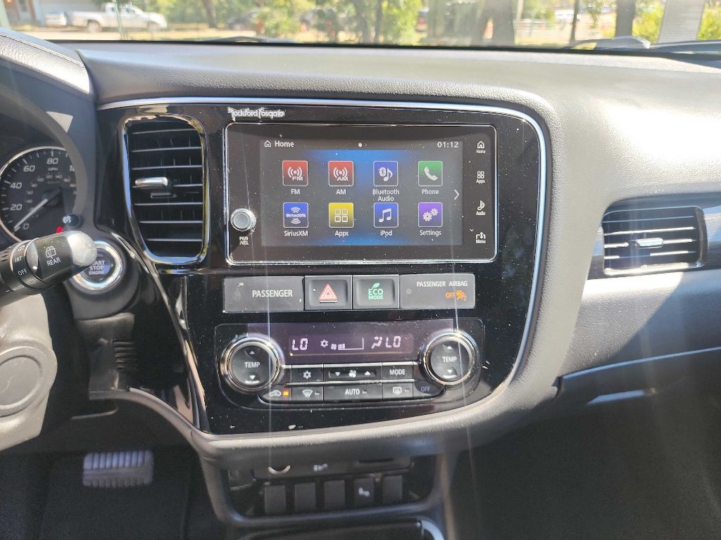 2017 Mitsubishi Outlander Image 21