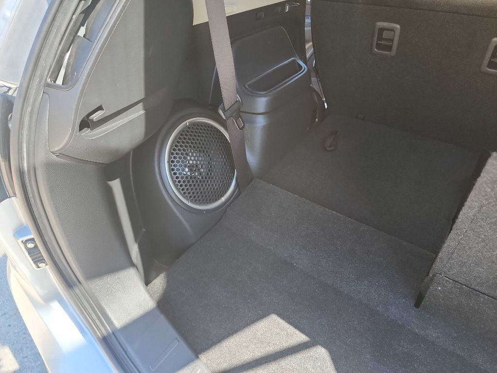 2017 Mitsubishi Outlander Image 34