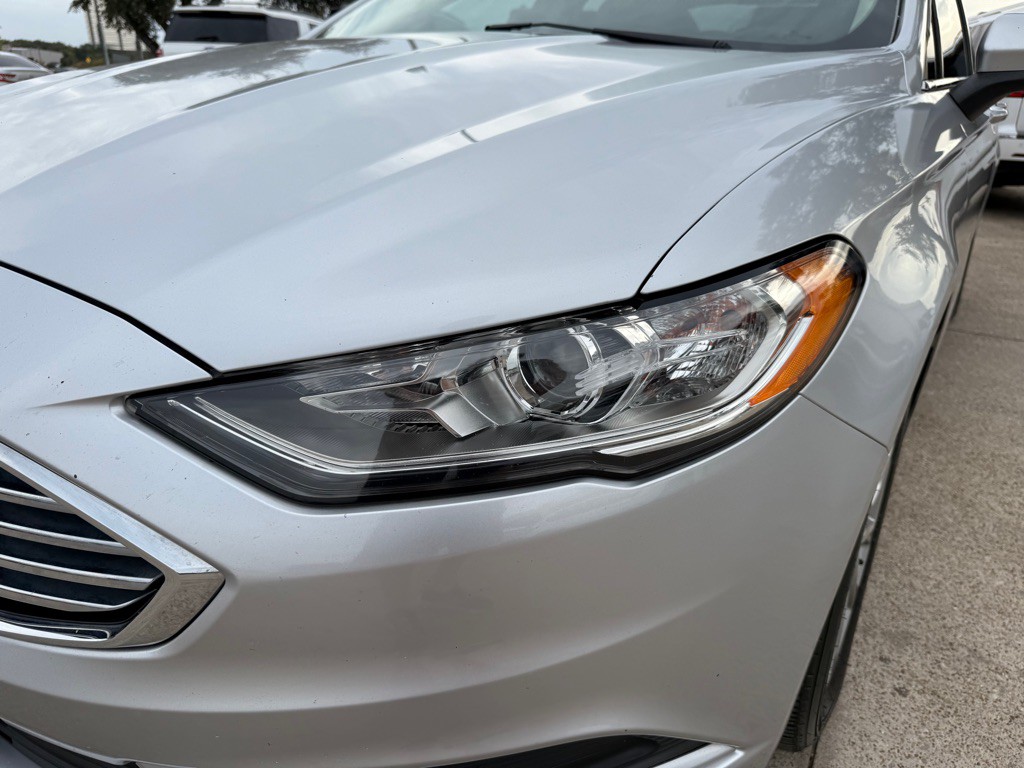 2017 Ford Fusion Image 10