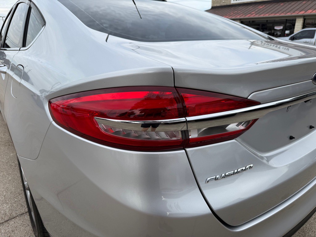 2017 Ford Fusion Image 12