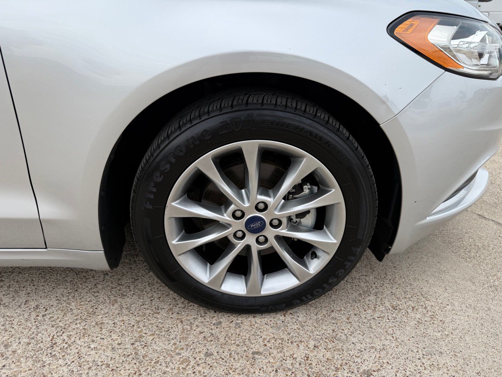 2017 Ford Fusion Image 13