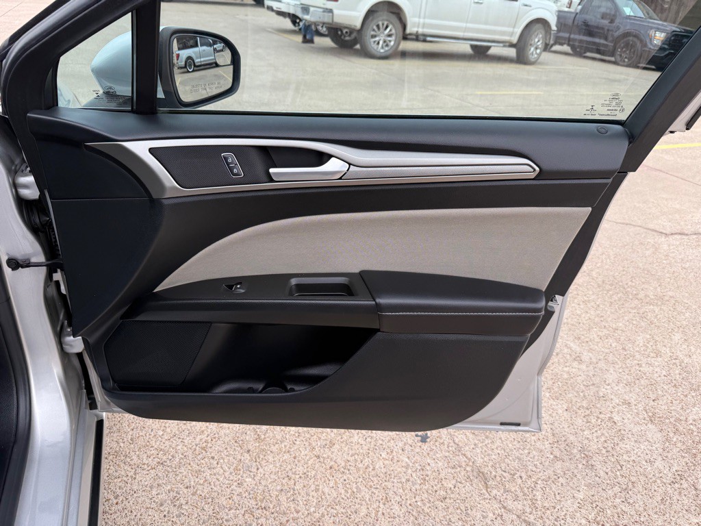 2017 Ford Fusion Image 20